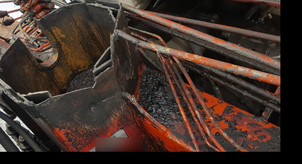 Разрушенное основание стрелы крана-манипулятора после прежнего некачественного ремонта