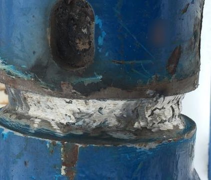 Сварной шов по кругу на компенсаторе козлового крана после зачистки, электрод AWG 425